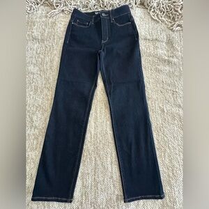 White House Black Market NWOT Stretch Waist Band Blue Denim Jeans! BRAND NEW 😊